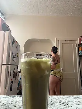 quinnmariexo online show from 04-15-26, 04:03