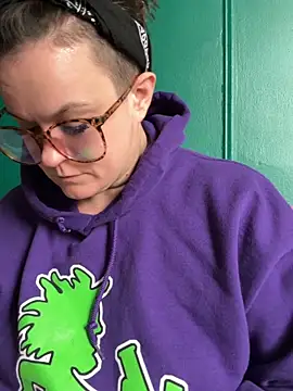 quinnmariexo online show from 04-20-26, 04:54