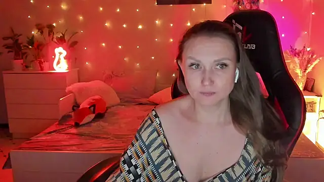 Snapshot of desperatehousewife__ chatting on 01-21-25, 05:51 desperatehousewife   online show from 01-21-25, 05:51