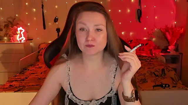 Snapshot of desperatehousewife__ chatting on 10-10-25, 06:07 desperatehousewife   online show from 10-10-25, 06:07