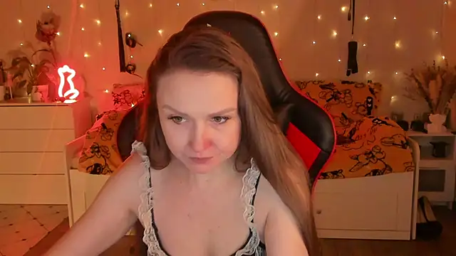 Snapshot of desperatehousewife__ chatting on 11-22-25, 05:12 desperatehousewife online show from 11-22-25, 05:12