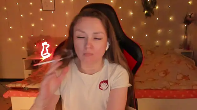 desperatehousewife   online show from 04-21-26, 09:06