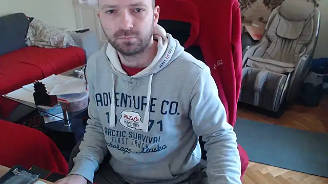 Snapshot of RealManHaveHairy chatting on 02-16-25, 02:10 RealManHaveHairy online show from 02-16-25, 02:10