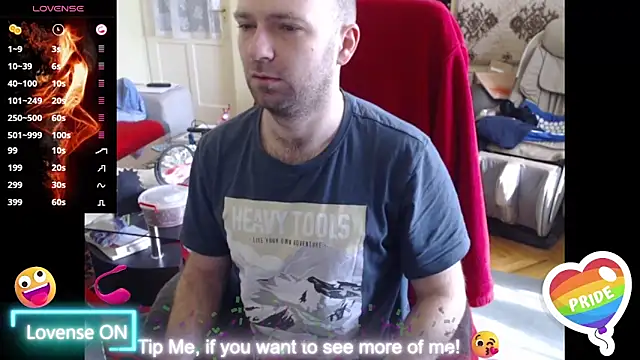 Snapshot of RealManHaveHairy chatting on 03-09-25, 09:35 RealManHaveHairy online show from 03-09-25, 09:35