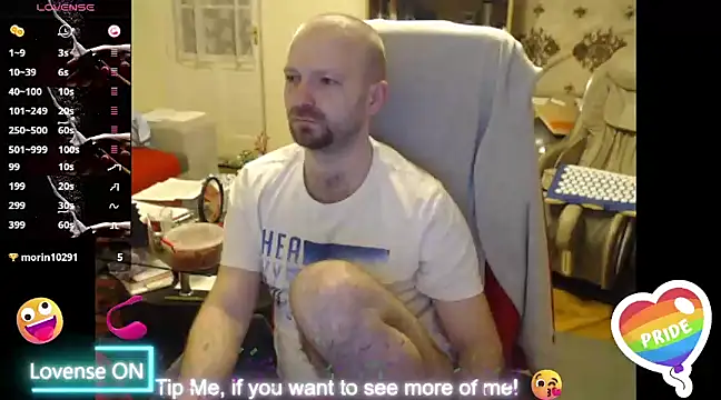 Snapshot of RealManHaveHairy chatting on 03-22-25, 09:10 RealManHaveHairy online show from 03-22-25, 09:10