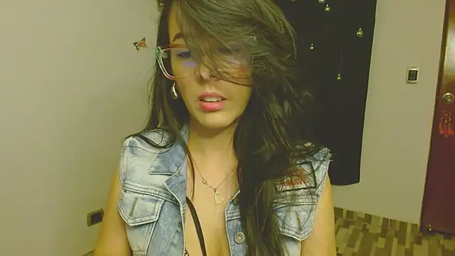 ella peck online show from 11-13-25, 04:11