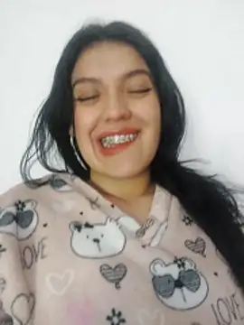 Sophie-hatter online show from 01-05-25, 09:57