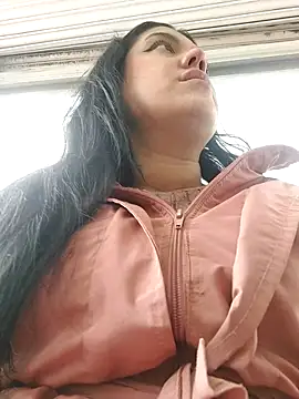 Sophie-hatter online show from 03-18-25, 05:31