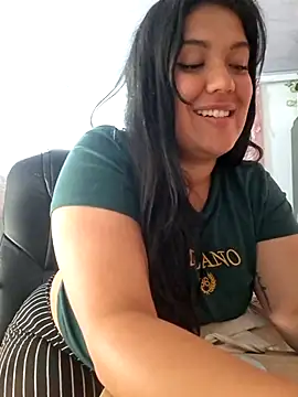 Sophie-hatter online show from 04-15-26, 08:53