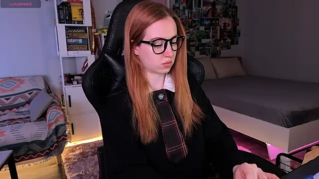 LinaWitch online show from 11-05-25, 12:49