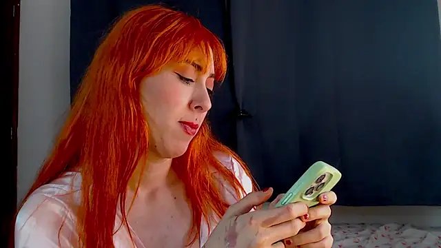 lanaturner  online show from 12-19-24, 07:18