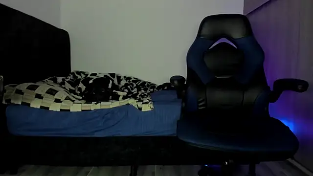 male pussy online show from 10-28-25, 05:33