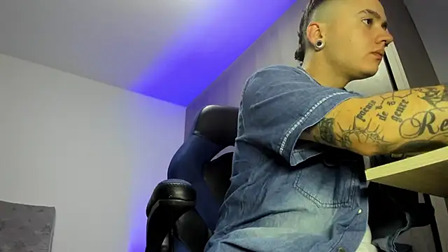 male pussy online show from 11-07-25, 04:23