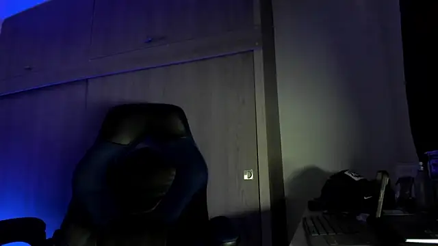 male pussy online show from 12-04-25, 01:04