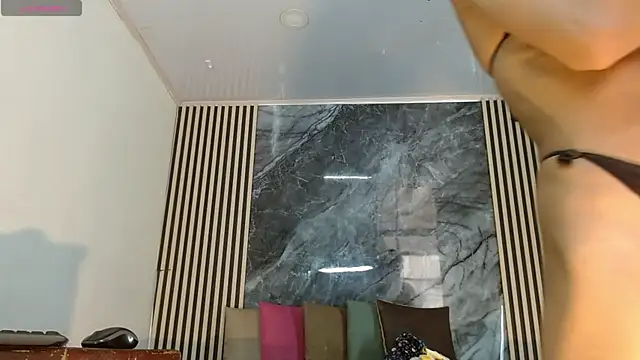PriscilaRainbow online show from 01-18-25, 09:34