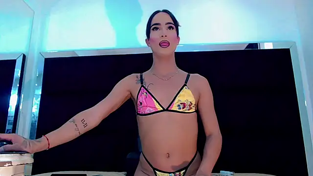 PriscilaRainbow online show from 04-26-26, 07:00