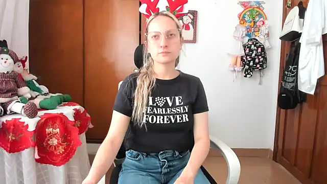 Adele johnsonn1 online show from 12-19-25, 04:14