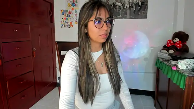 Isabellaa22 1 online show from 02-12-25, 01:06