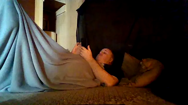 Nightshade7712 online show from 12-05-25, 07:21