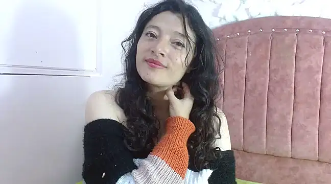 Snapshot of lunazulsj chatting on 01-16-25, 05:33 lunazulsj online show from 01-16-25, 05:33