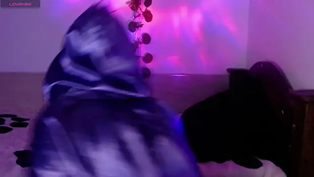 Snapshot of shayla_bbs chatting on 10-17-25, 09:06 shayla bbs online show from 10-17-25, 09:06