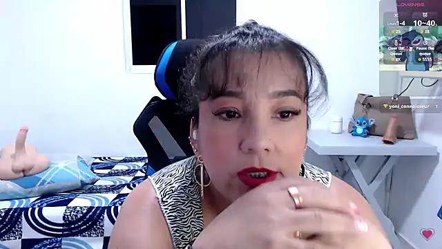 mom hot   online show from 04-27-26, 07:01