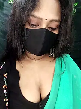 Idhika Paul online show from 11-16-25, 12:38