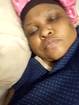 Snapshot of HOTSUGARX5 chatting on 10-25-25, 06:43 HOTSUGARX5 online show from 10-25-25, 06:43