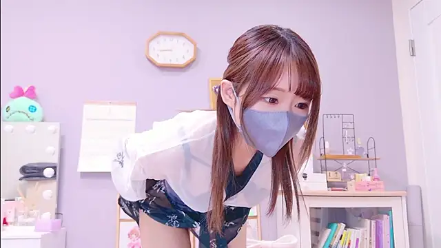 Yui-Ch online show from 02-17-25, 11:44