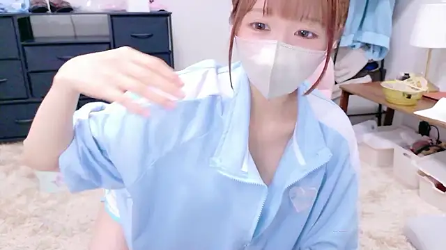 Snapshot of Yui-Ch chatting on 06-04-26, 12:22 Yui-Ch online show from 06-04-26, 12:22