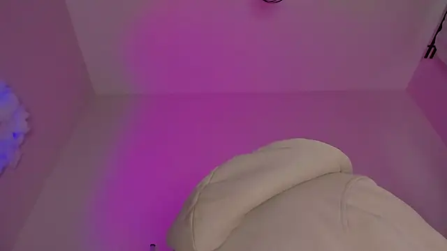 Snapshot of maakimo chatting on 07-08-26, 04:39 maakimo online show from 07-08-26, 04:39