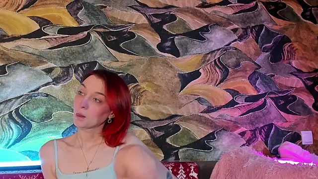 Snapshot of CrystalRey chatting on 12-30-24, 05:37 CrystalRey online show from 12-30-24, 05:37