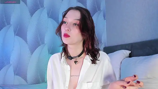 Snapshot of CrystalRey chatting on 09-09-25, 06:24 CrystalRey online show from 09-09-25, 06:24