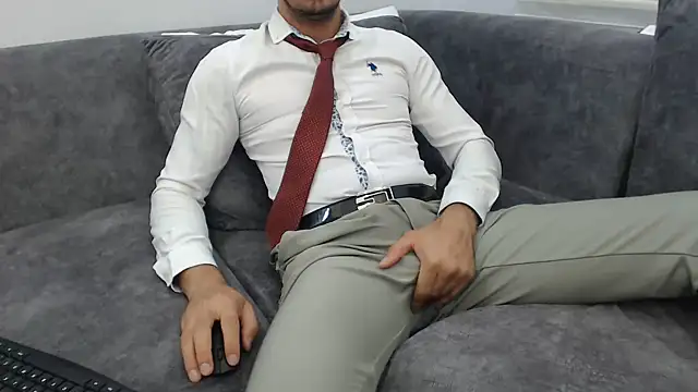 Naughtb0y online show from 08-05-26, 04:10