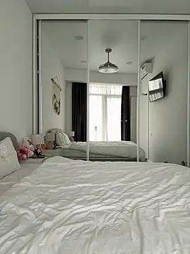 LuisaBecker online show from 06-25-26, 03:49