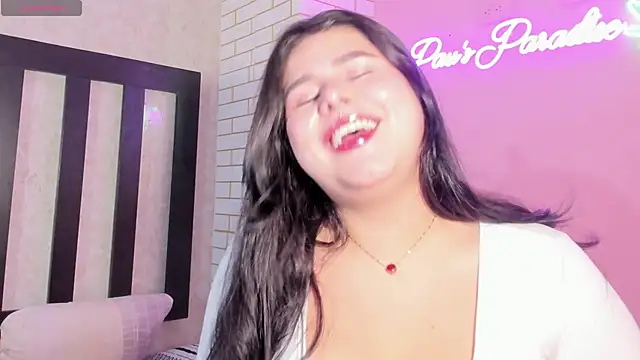 Snapshot of Putipaula3 chatting on 01-08-25, 07:24 Putipaula3 online show from 01-08-25, 07:24