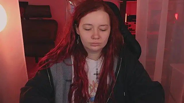 carolina elf online show from 04-26-26, 05:27