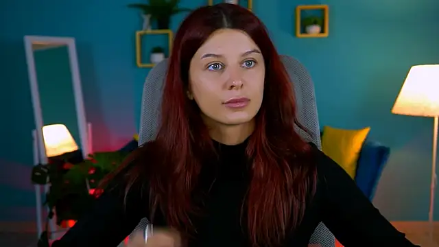 Snapshot of NicoleMun chatting on 10-28-25, 12:19 NicoleMun online show from 10-28-25, 12:19