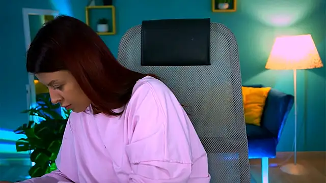 Snapshot of NicoleMun chatting on 02-13-26, 12:45 NicoleMun online show from 02-13-26, 12:45