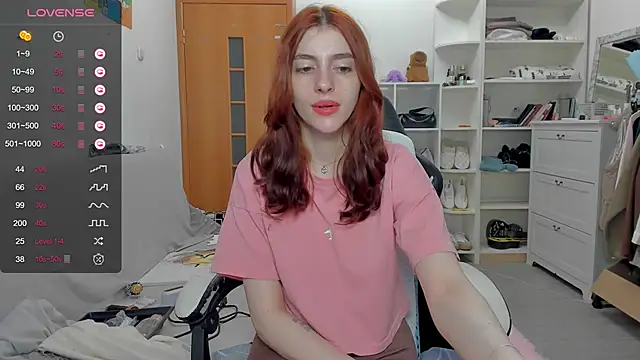 Snapshot of broosnica1 chatting on 05-30-26, 08:00 broosnica1 online show from 05-30-26, 08:00