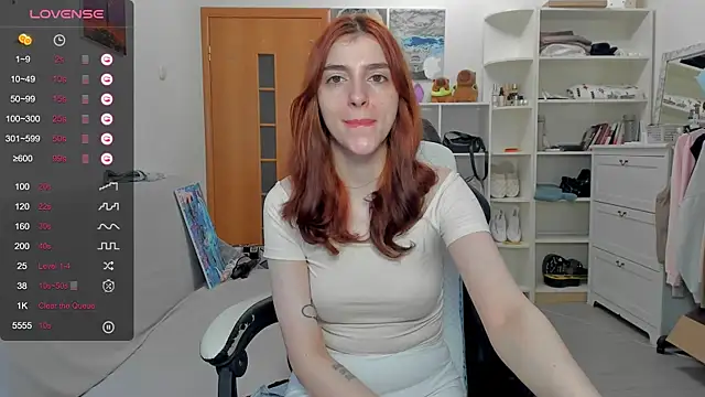 Snapshot of broosnica1 chatting on 06-30-26, 06:14 broosnica1 online show from 06-30-26, 06:14