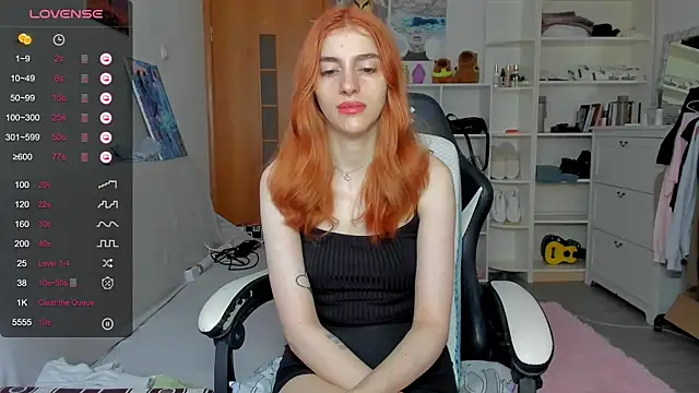 Snapshot of broosnica1 chatting on 07-09-26, 06:17 broosnica1 online show from 07-09-26, 06:17