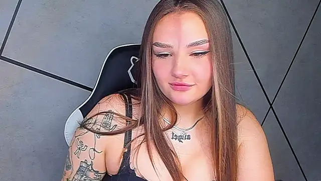 Snapshot of little_m0use chatting on 10-14-25, 12:50 little m0use online show from 10-14-25, 12:50