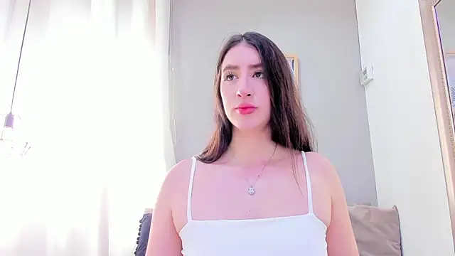 Snapshot of _AlejaCruz_ chatting on 11-05-25, 07:47 AlejaCruz online show from 11-05-25, 07:47