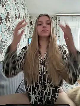 adel secret online show from 04-05-26, 07:38