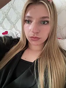 Snapshot of adel_secret chatting on 05-30-26, 03:31 adel secret online show from 05-30-26, 03:31