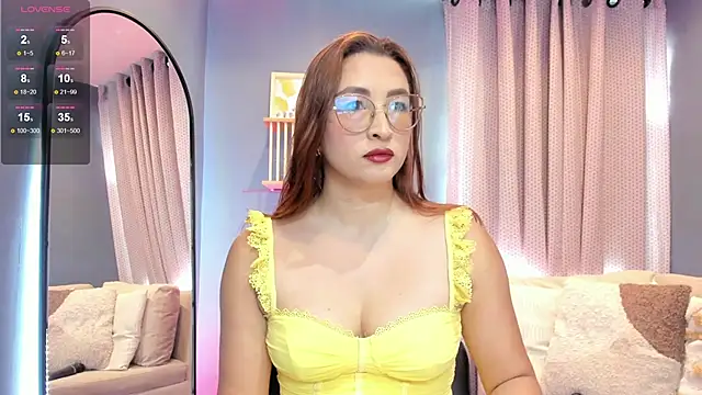  LaraMom  online show from 06-09-26, 07:36
