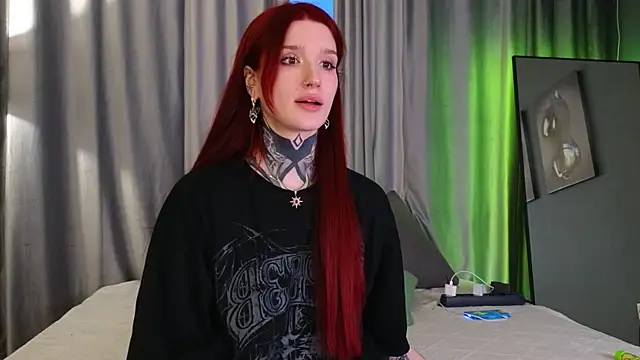 SophieInkk online show from 03-30-26, 02:34