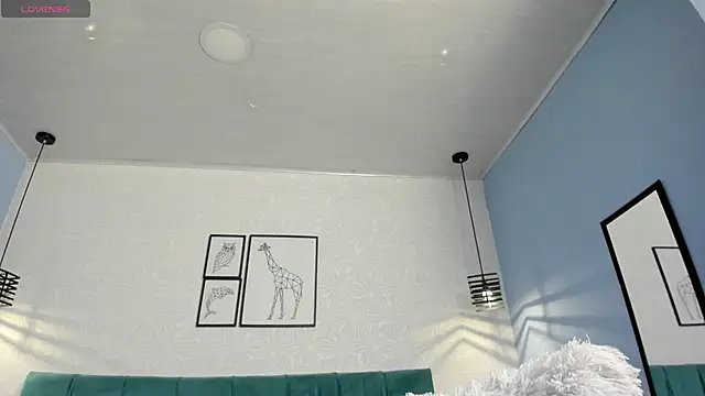 tiffani  love online show from 02-24-25, 06:26