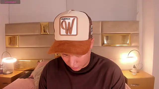 Snapshot of Angel_Brown1_ chatting on 01-10-25, 10:04 Angel Brown1 online show from 01-10-25, 10:04